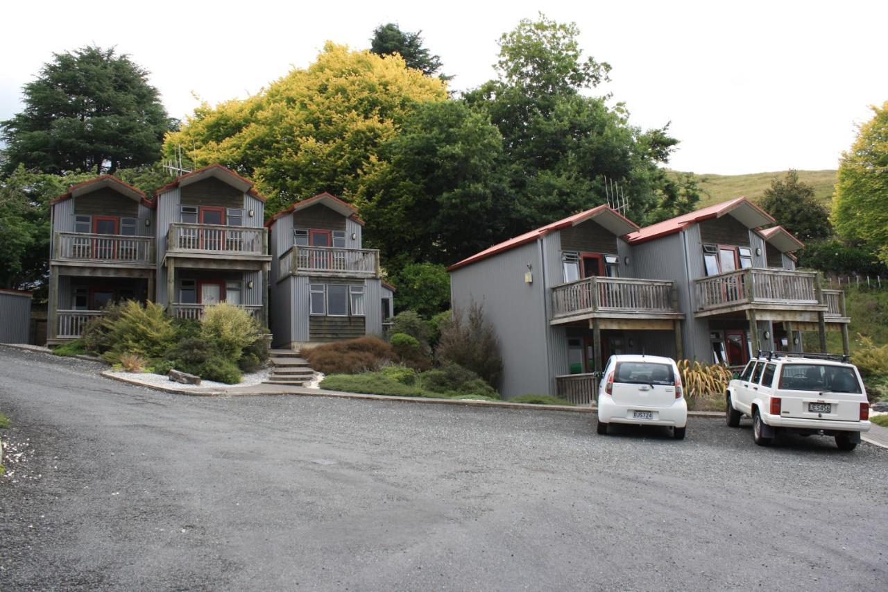 Waitomo Village Chalets Home Of Kiwipaka ไวโตโมเคฟส์ ภายนอก รูปภาพ